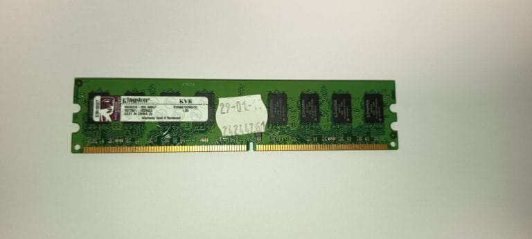 kingston KVR667D2N5/2G mémoire RAM DDR2 677MHz PC2-5300 2 Go