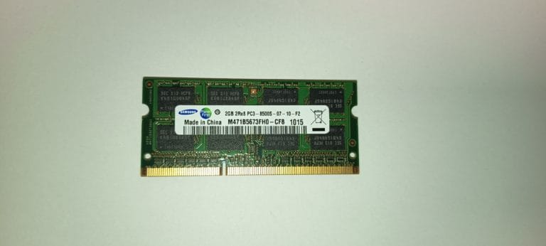 Samsung M471B5673FH0 mémoire RAM DDR3 1060MHz PC3-8500S 2GB