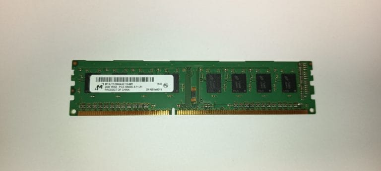 Micron MT18JTF25664AZ mémoire RAM DDR3 1333MHz PC3-10600U 2GB