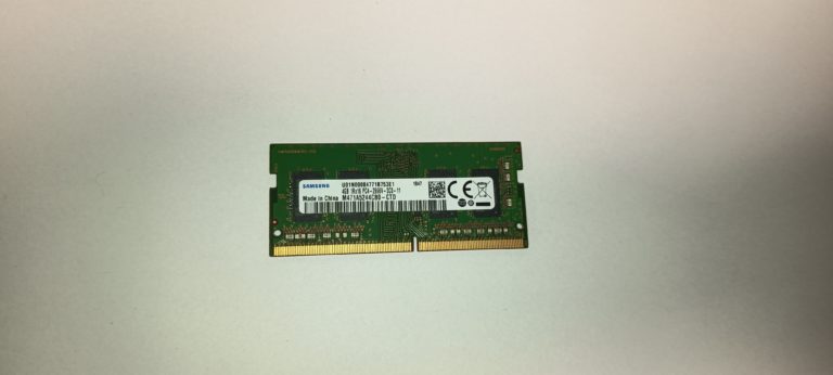 Samsung M471A5244CB0 mémoire RAM DDR4 2666MHz PC4-2666V 4GB