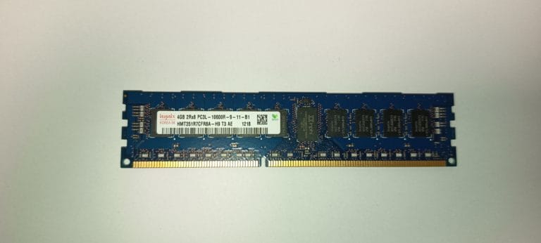Hynix HMT351R7CFR8A mémoire RAM DDR3L 1333MHz PC3L-10600R 4GB