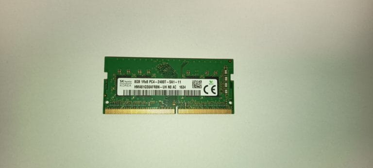 SK Hynix HMA81GS6AFR8N mémoire RAM DDR4 2400MHz PC4-2400T 8GB